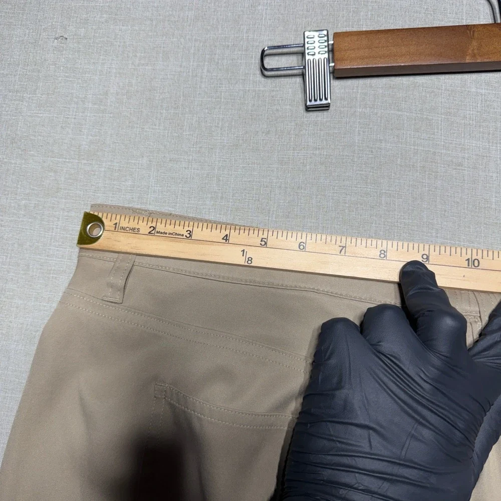 TravisMathew Pants Men 42x32 Khaki Straight Open to Air Golf Performance Chinos